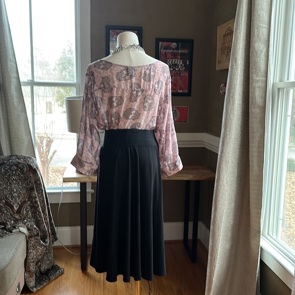 Torrid Black Ribbed Knit Skirt Size 1 - Picture 8 of 14